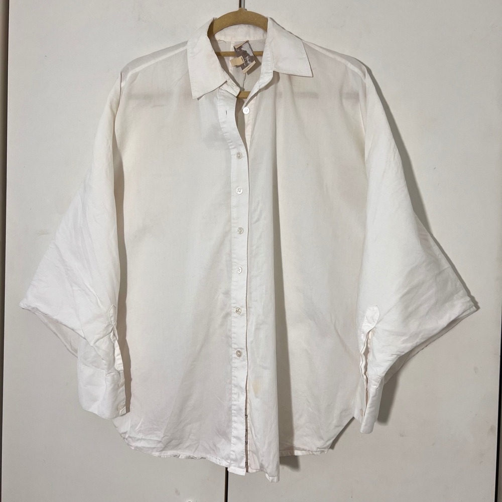 Elizabeth and James Shirt Size XS White Batwing Button up Minimalist Capsule